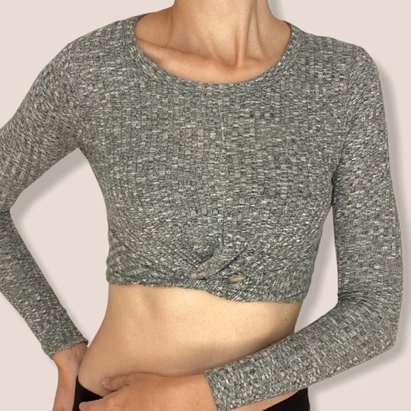 Crop Top Long Sleeve - Picture 2 of 5